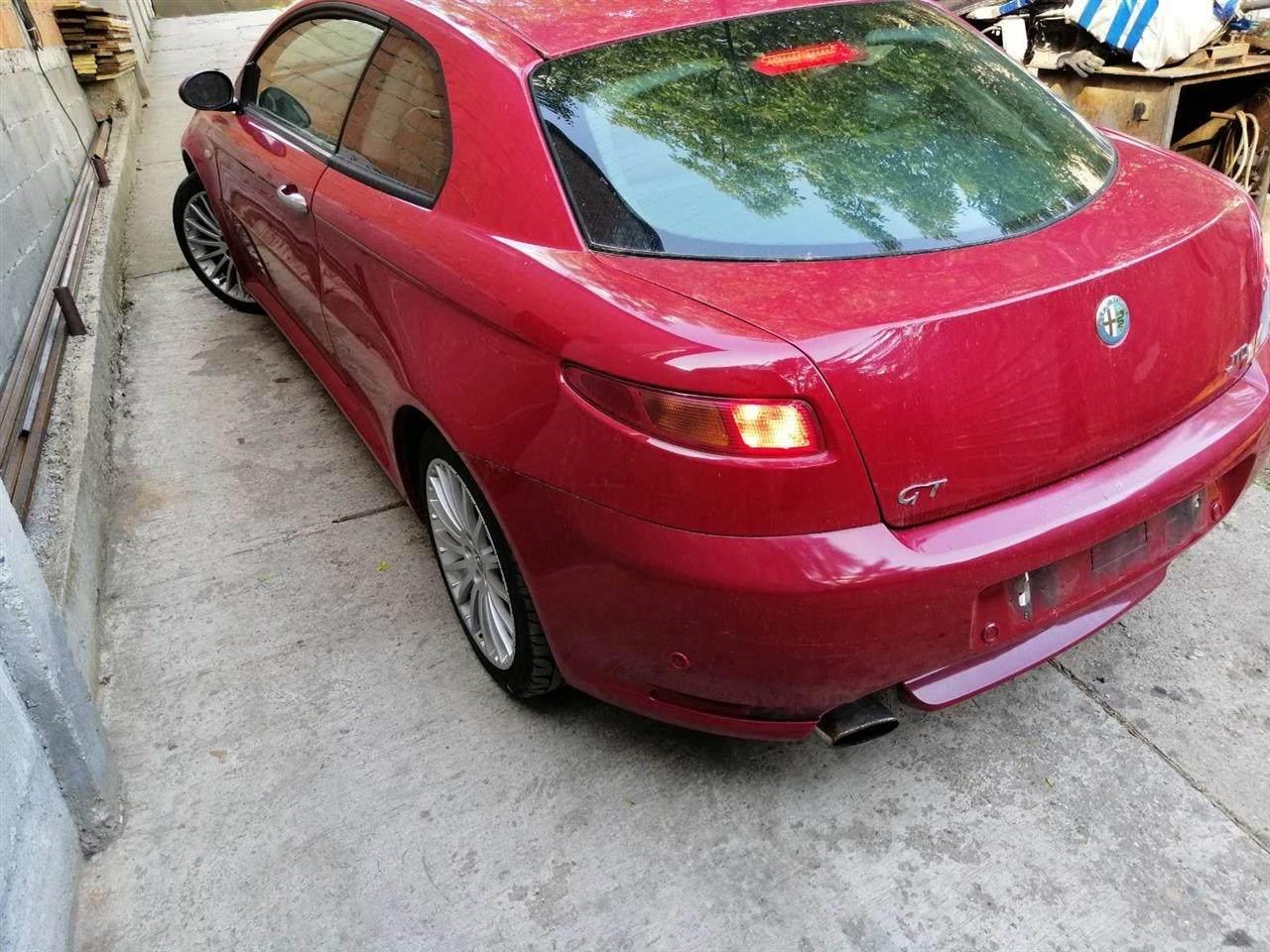 Alfa-Romeo-GT-DELOVI