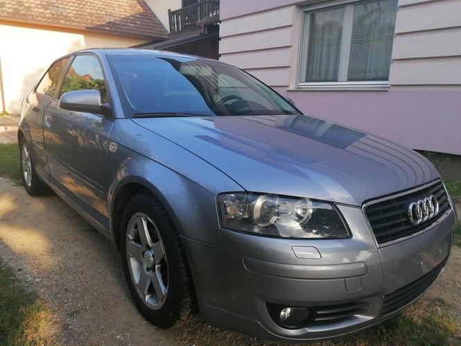 AUDI A3  TOP