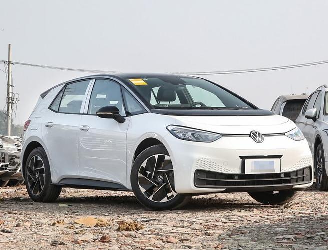 ID3 450 km range 15600 usd