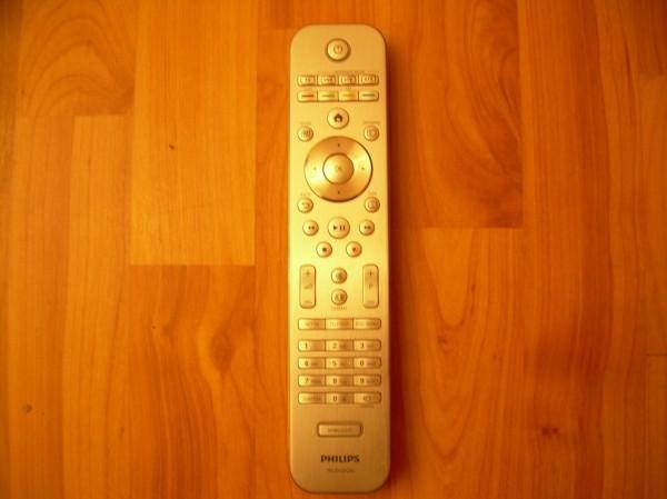 Philips-lcd-42PFL7862D-10