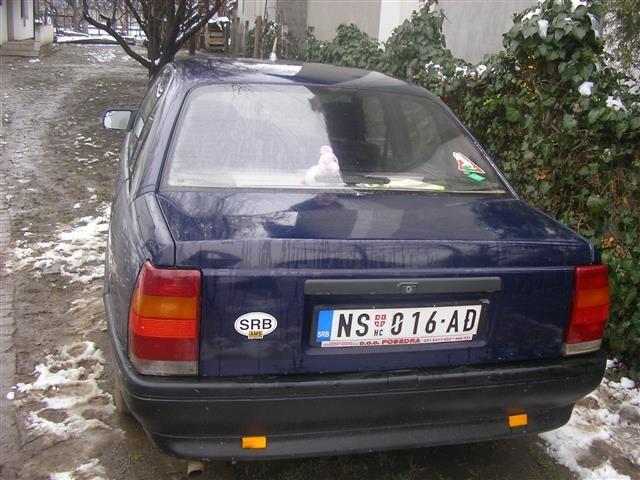 Opel-Omega-1-8--90