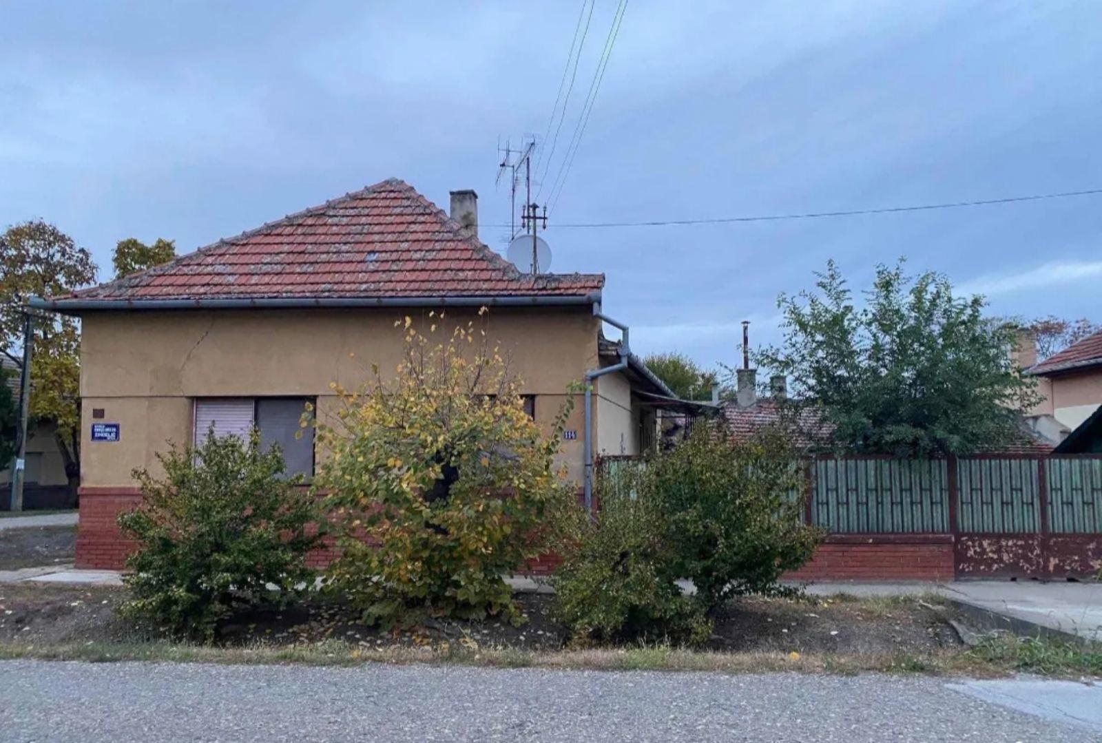 Prodajem-kuću-u-Bečeju