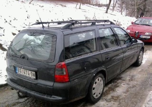 Opel Vectra DTi -98