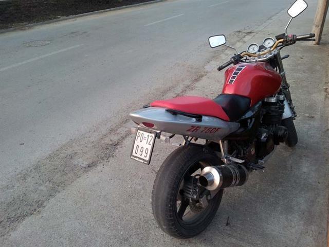 Kawasaki-Zr-750F