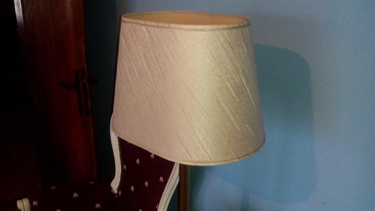 Stona-lampa-manja