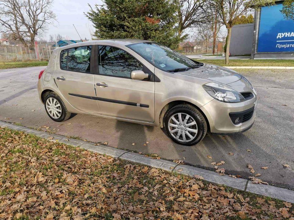 Reno-Clio-1-6-benz