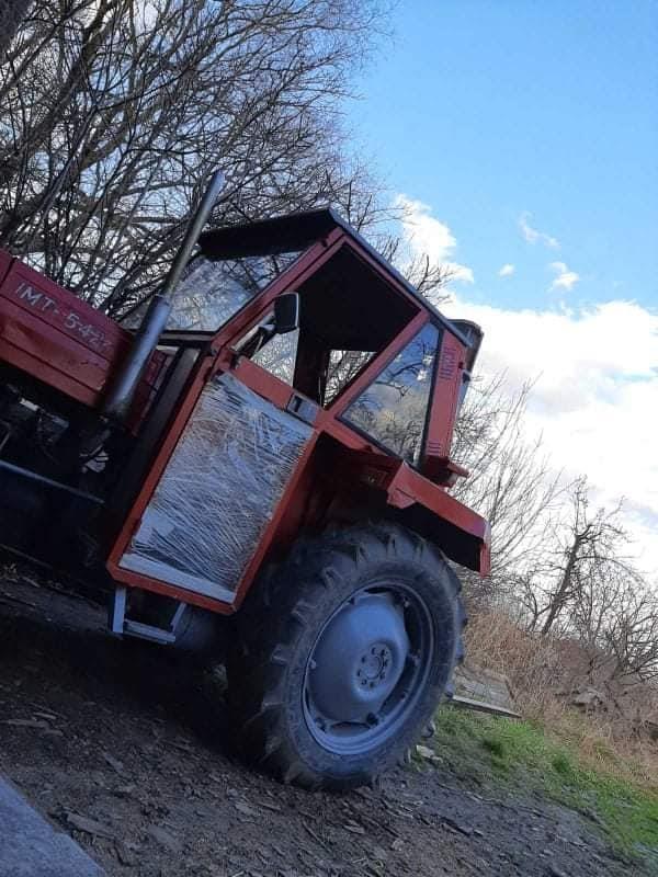 Na-prodaju-traktor
