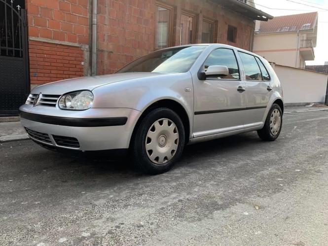 GOLF 4
