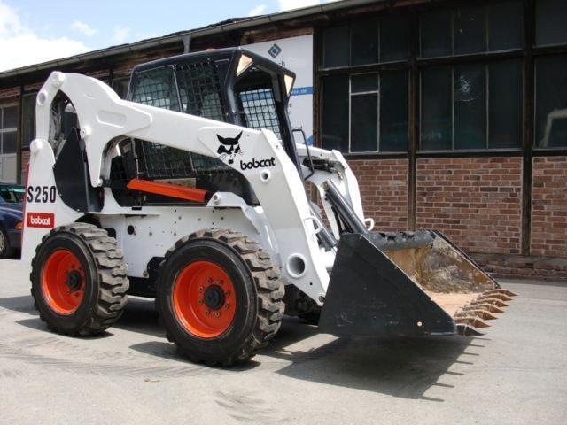 BOBCAT-S250--Mini-utovarivac