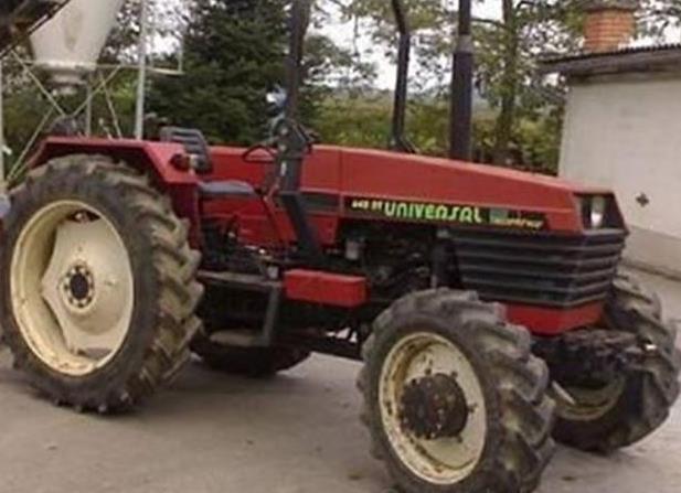 Traktor Univerzal 643