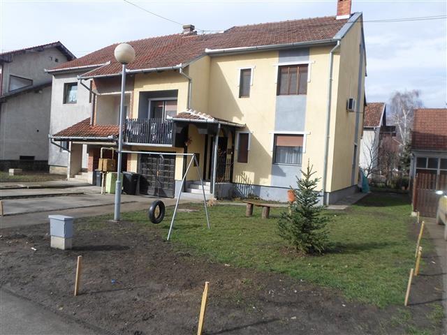 Kuca u bloku 36