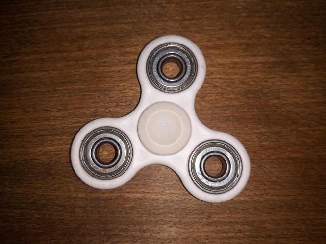 Fidget spinner