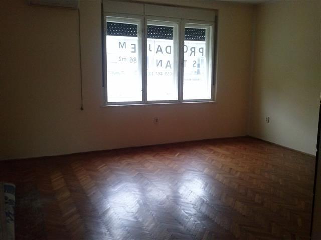 Stan-86-m2-u-centru-Leskovca-