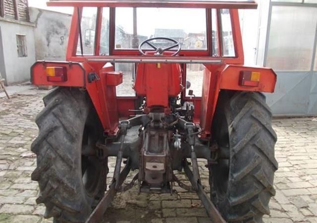 Traktor-IMT-542