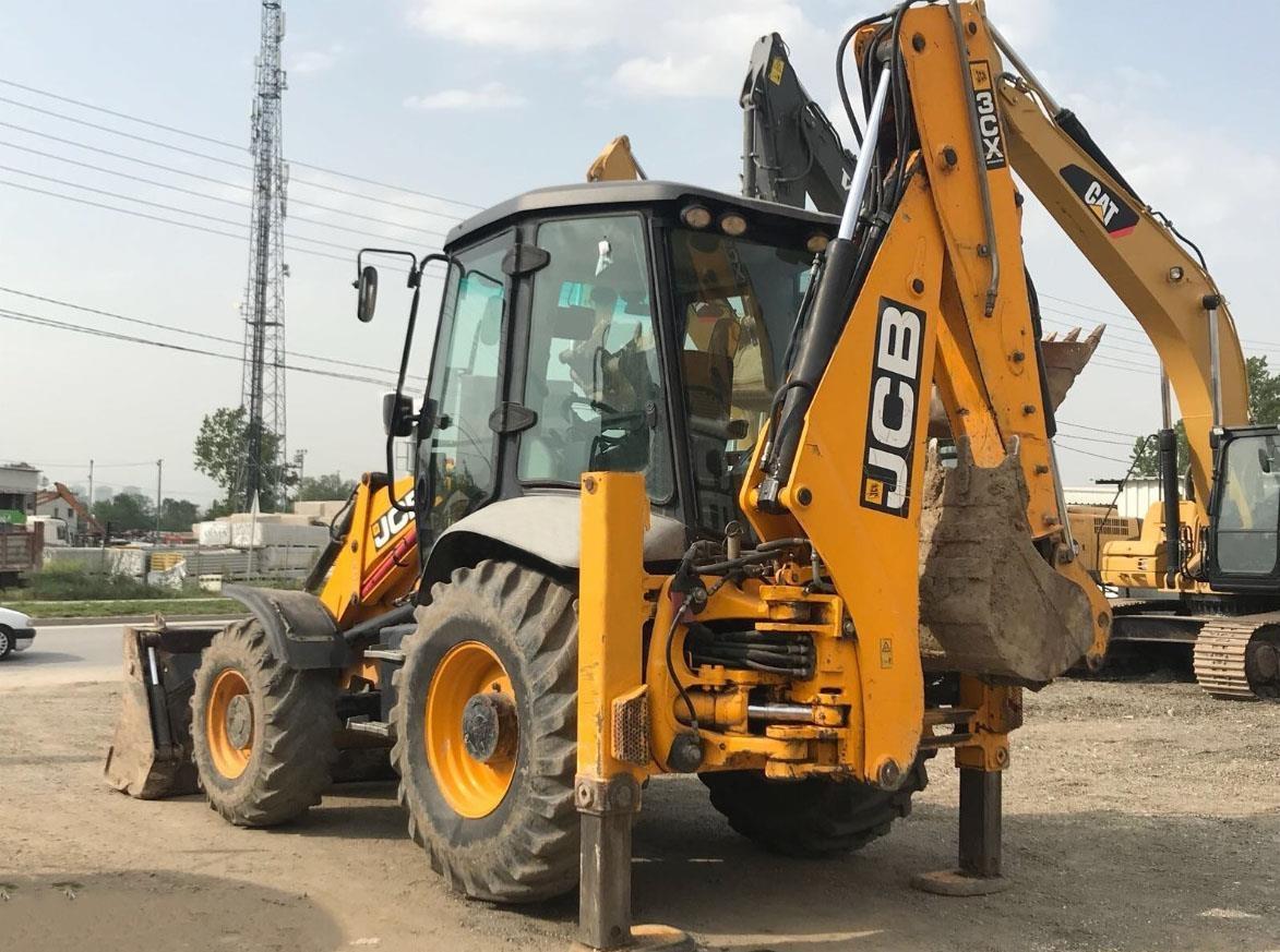 JCB-3-CX---2010