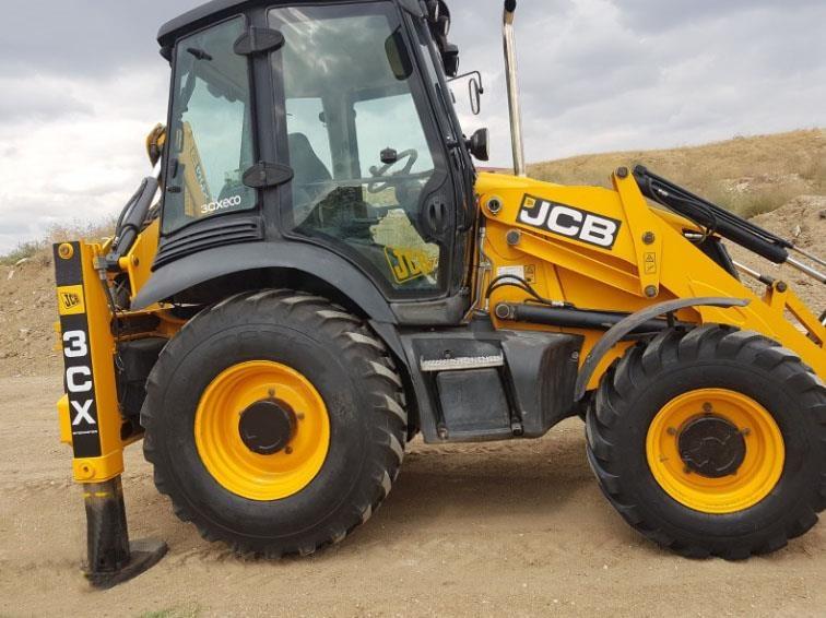 JCB-3-CX---2012