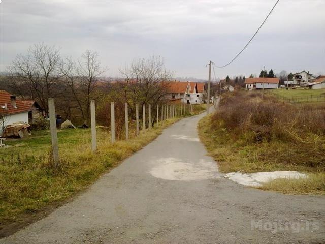 Hitno-prodajem-plac-