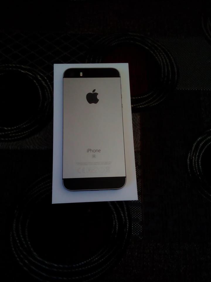 iPhone-SE--32GB
