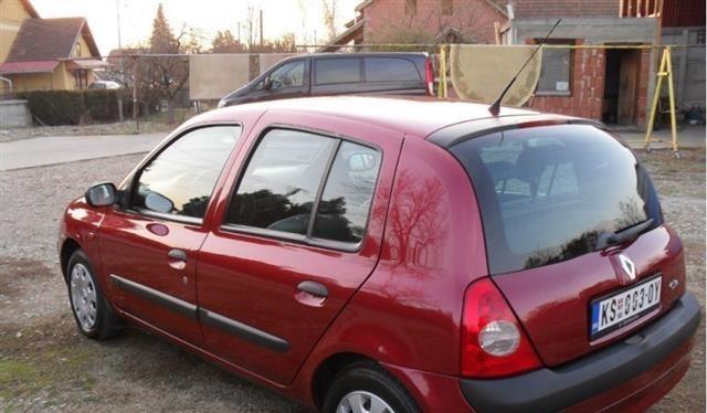Renault--Clio-1-2-8v--02