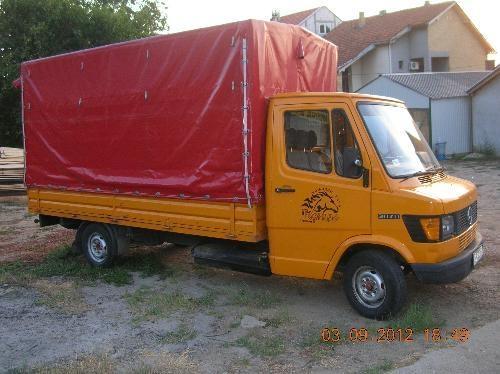 Mercedes Benz 207 D -80