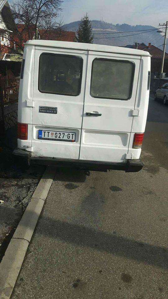 Mercedes-MB100