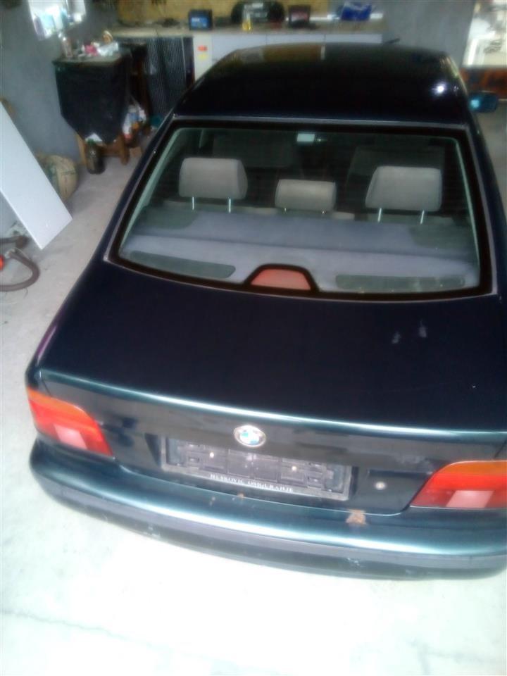 BMW-E39-520-M52
