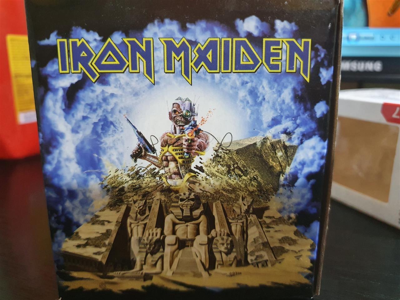 Iron-Maiden-šolja