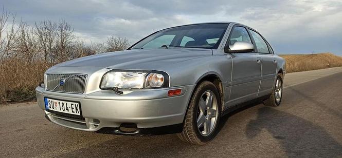 VOLVO S80 2.4TURBO 2002G