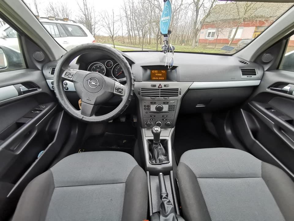 Opel-Astra-H-1-7-CDTI