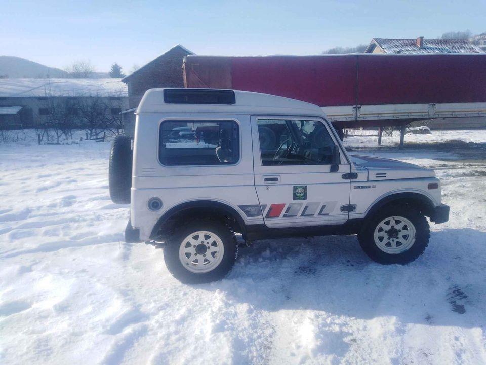 Suzuki-Samuraj-SJ413