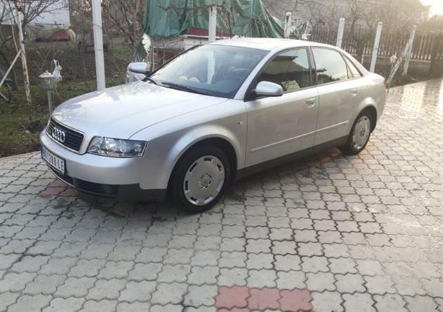 Audi A4 -02