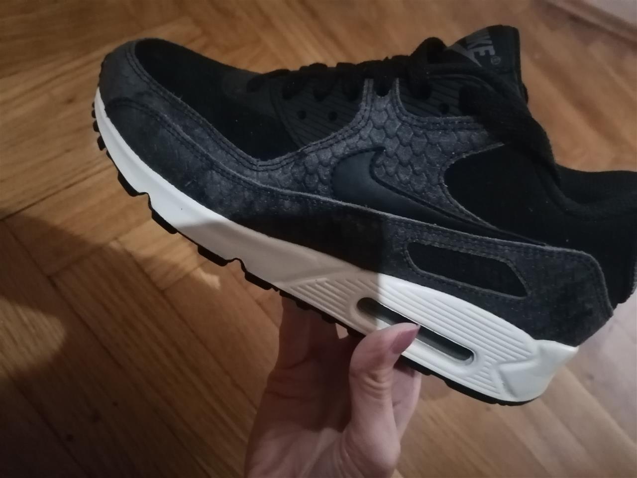 Nike