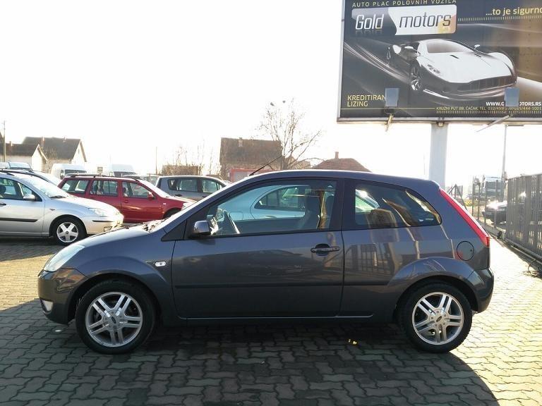 Ford-Fiesta-1-2--06
