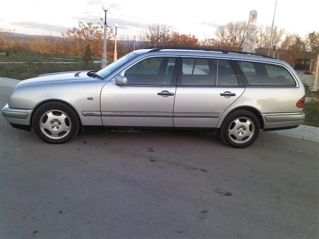 Mercedes-E-250-Elegance--98