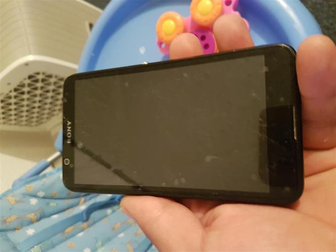 Sony Xperia E4