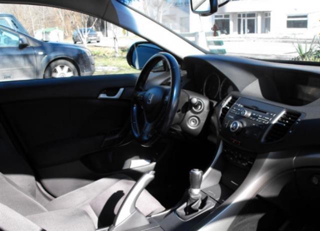 Honda-Accord-2-0-elegance--08--