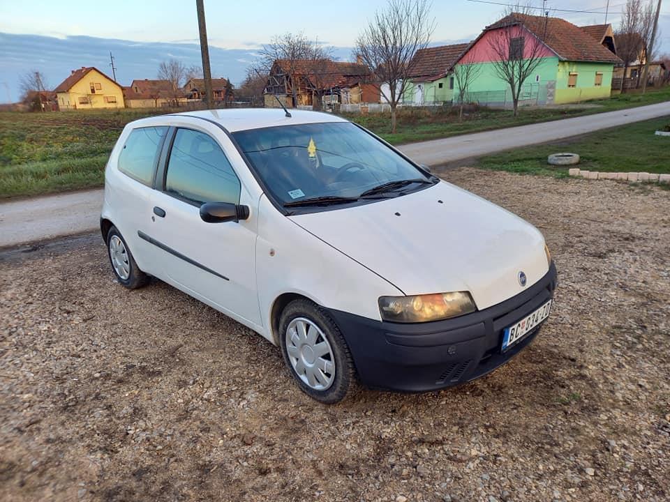 Fiat-Punto-1-9