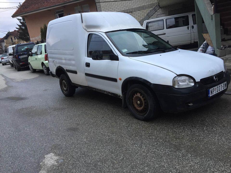 Opel-Combo-1-7d-2001god----