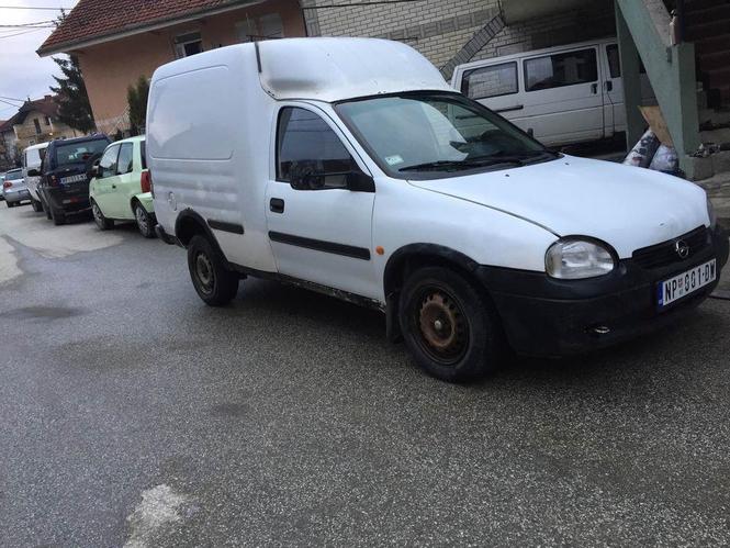 Opel Combo 1.7d 2001god..!!
