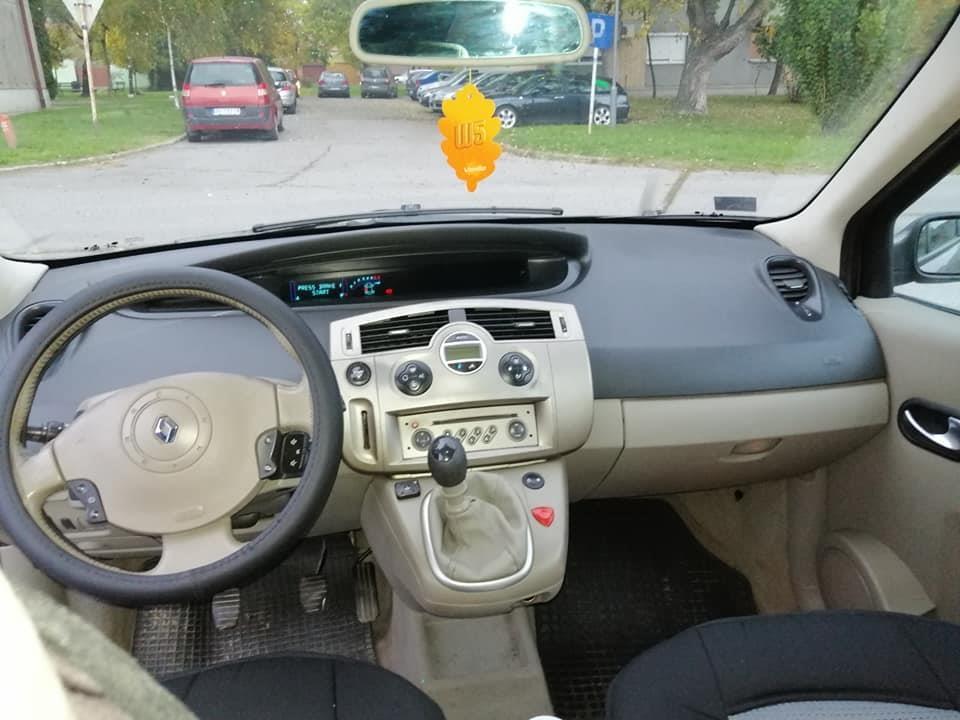 Renault-Scenic