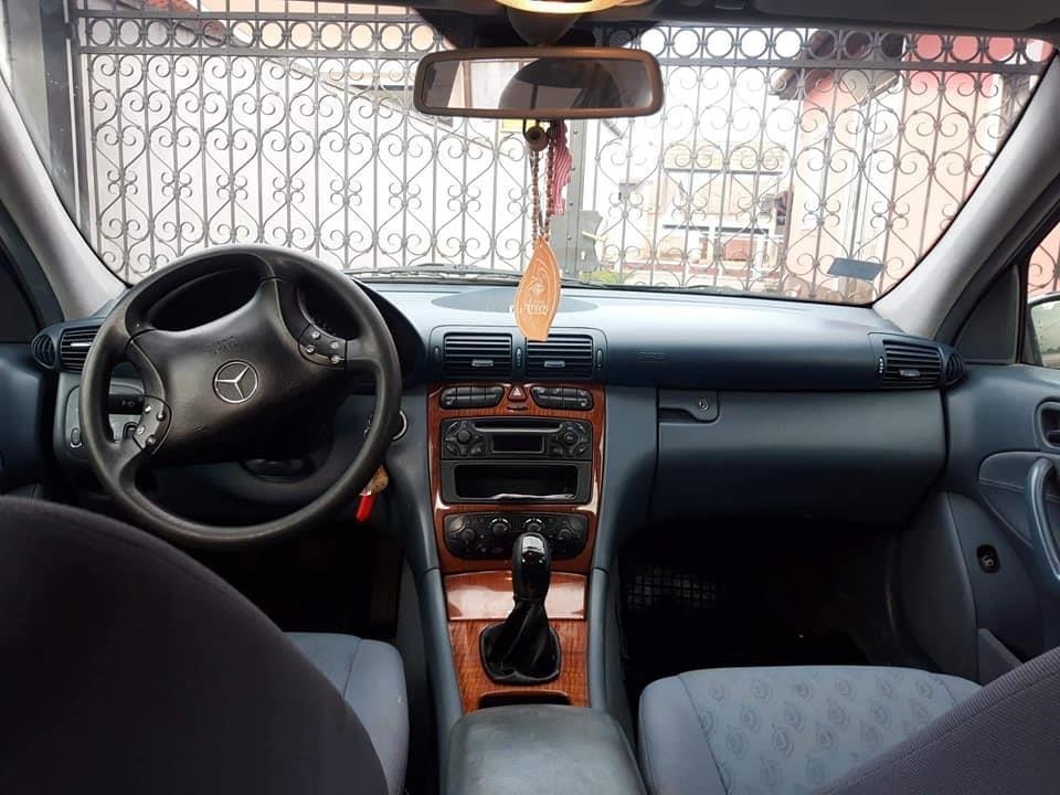 Mercedes-C180