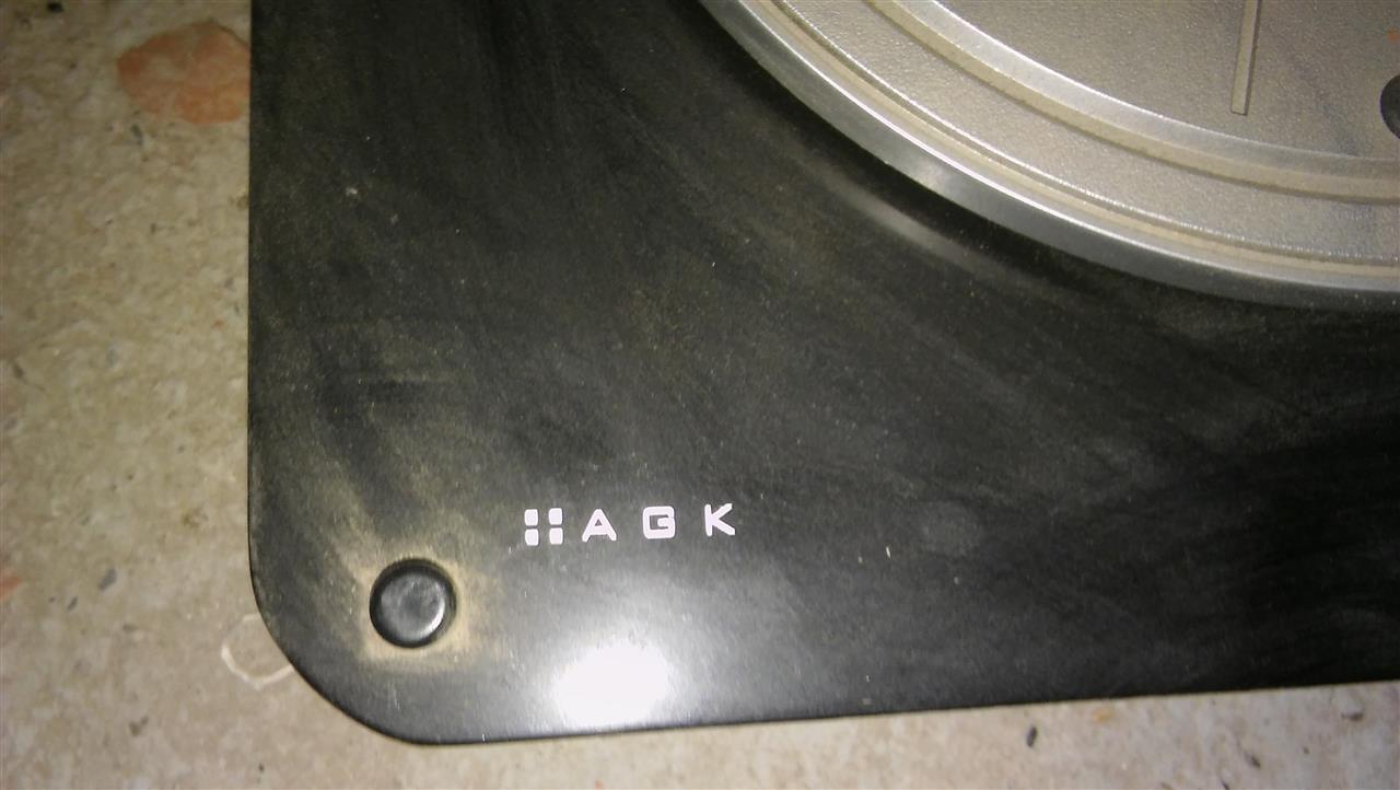 Gramofon-AGK