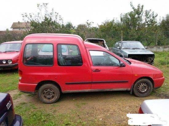 VW-Caddy-1-6-b-stranac--97-Delov
