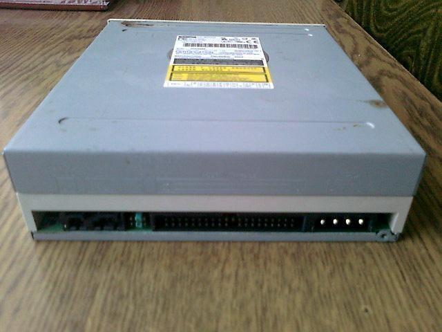 CD-RW-TEAC-CD-W552G-ATA