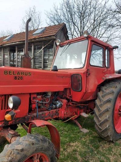 Traktor-Mtz-82