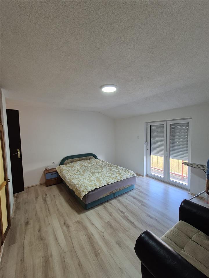 Stan-93-m2--Ćuprija-