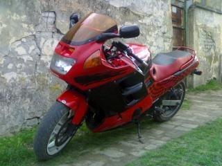 Honda cbr1000f -90