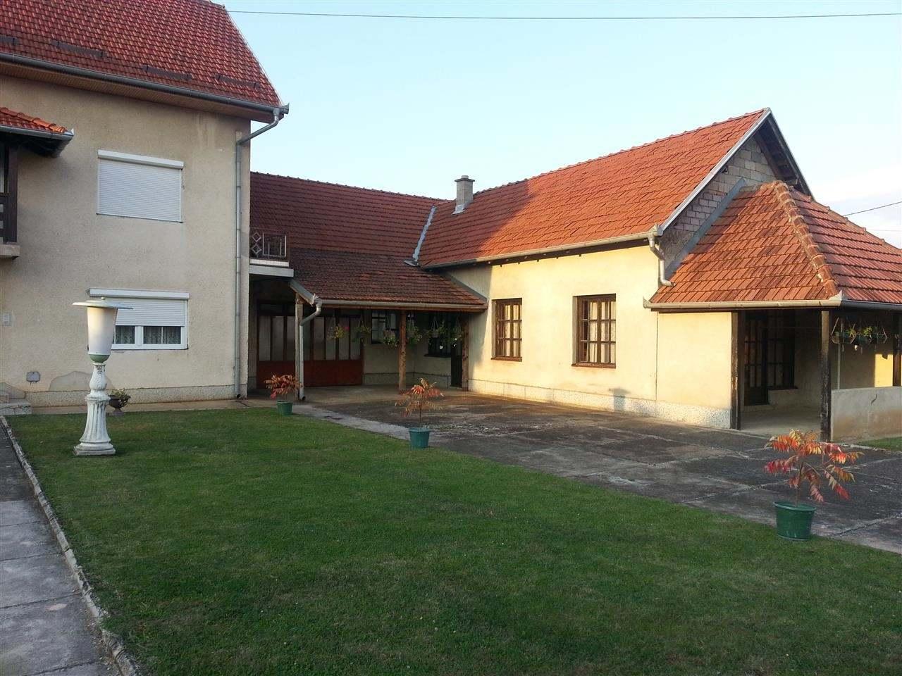 Prodajem-kucu