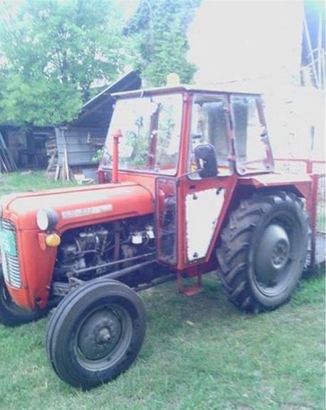 Traktor-IMT-539