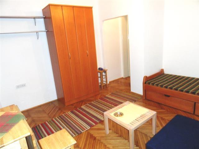 Garsonjera-20m2-u-Strogi-centar--Beograd